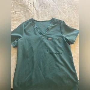 Figs Catarina Scrub Top and Highwaisted Zamora Joggers